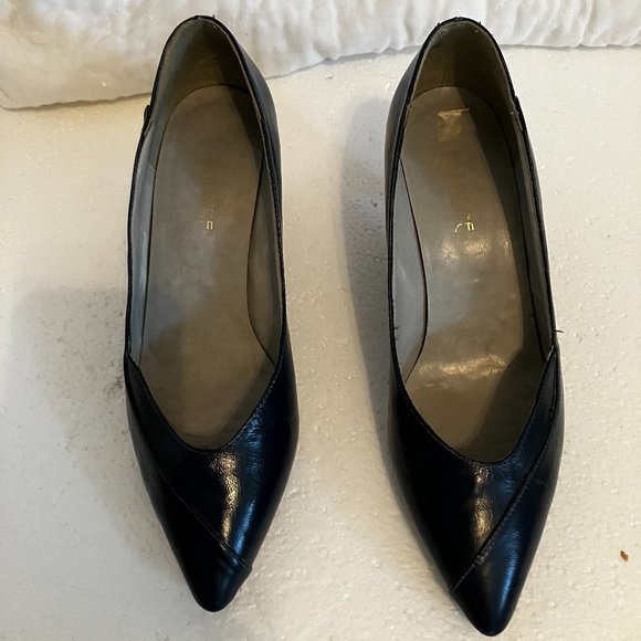 5 1/2 Blue leather Francine shoes - Picture 1 of 5